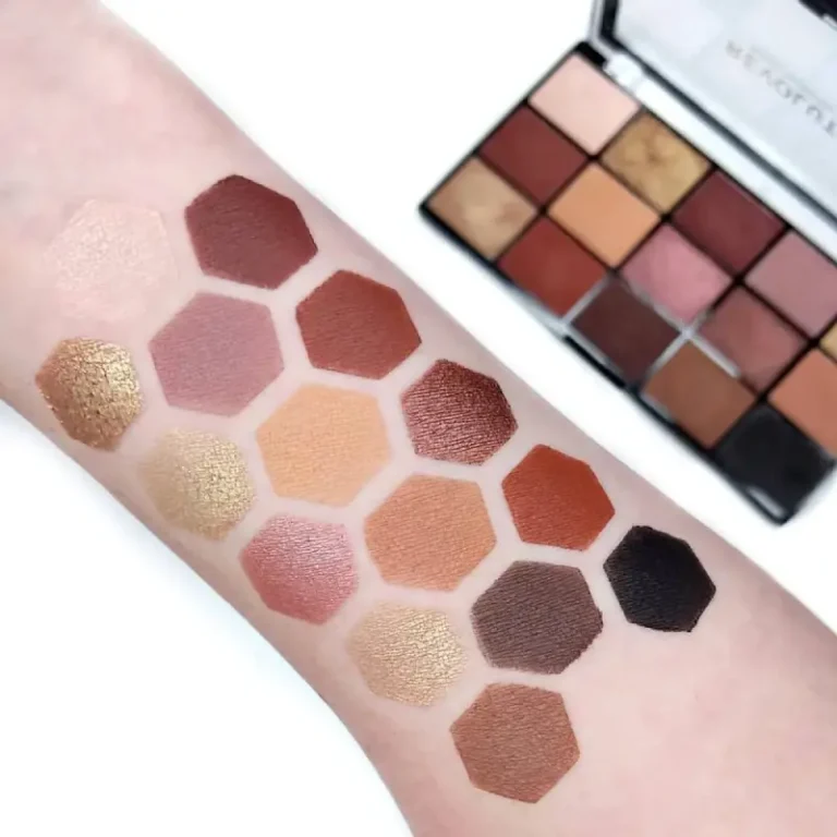 Revolution Velvet Rose eye shadow Palette